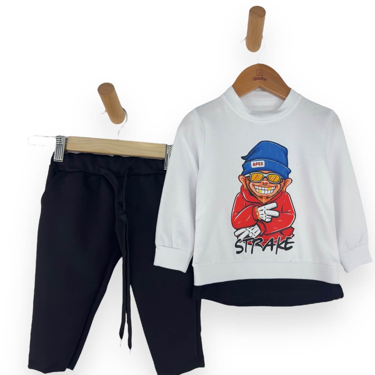 Neugeborenen-Outfit